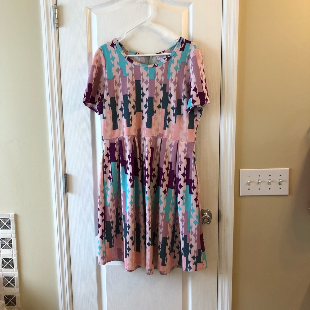 2XL Pink Patterned Amelia!